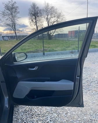 Kia Stonic cena 59900 przebieg: 60302, rok produkcji 2018 z Nysa małe 667